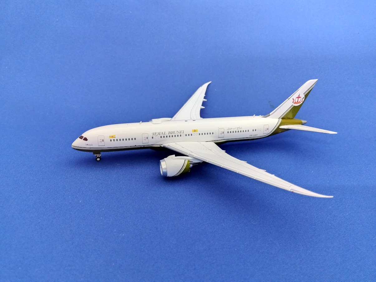 XX40063 JCWING Brunei Government / ブルネイ政府専用機 B787-8BBJ V8-OAS 1:400 メーカー完売