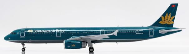 LH2421 JC WING Vietnam Airlines / ベトナム航空 Old Color A321 VN-A390 スタンド付 1:200 メーカー完売 JC WING 1:200 Vietnam Airlines / ベトナム航空 A321 亜鉛ダイキャスト製