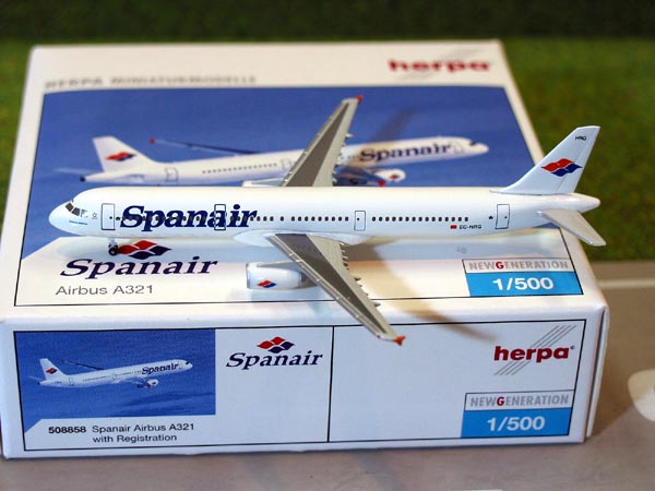 508858 Herpa Spanair S.A. / スパンエアー A321 EC-HRG 1:500 完売しました。 Herpa 1:500 Spanair S.A. / スパンエアー A321 亜鉛ダイキャスト製
