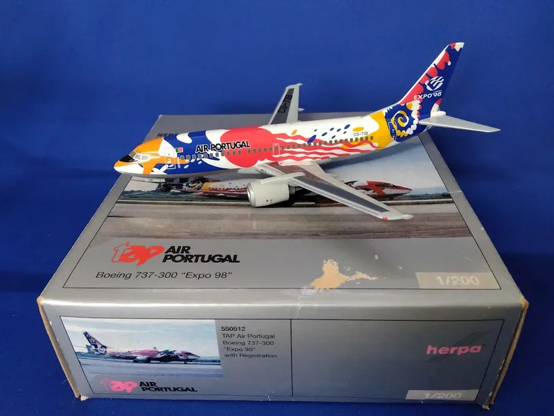 550512 Herpa TAP Air Portugal / TAPポルトガル航空 EXPO 98 B737-300 CS-TIB 1:200 完売しました。 Herpa 1:200 TAP Air Portugal / TAPポルトガル航空 737-300 プラスチック製