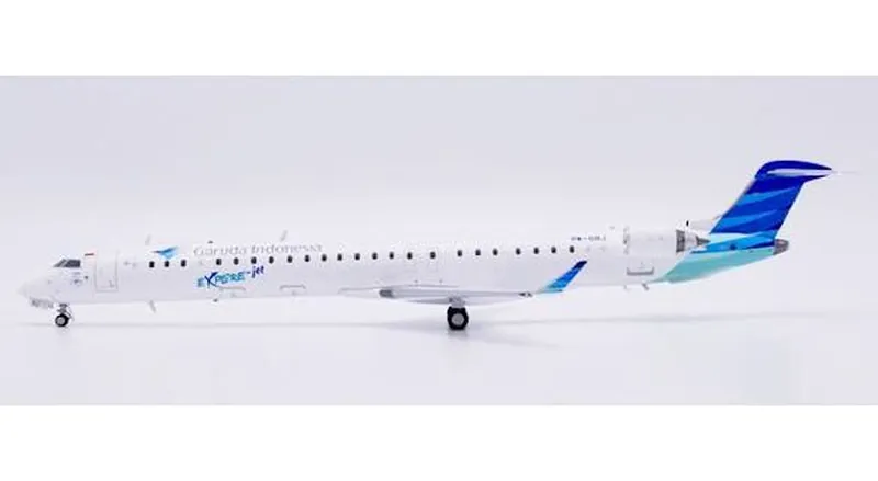 XX20567 JC WING Garuda Indonesia / ガルーダインドネシア航空/ガルーダ航空 Explore-jet CRJ-1000ER PK-GRJ スタンド付 1:200 予約