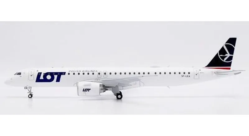 XX20872 JC WING LOT Polish Airlines / LOTポーランド航空 E195-E2 SP-LEA スタンド付 1:200 予約