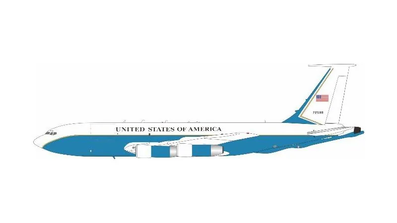 135USAF569 IN Flight200 U.S. Air Force / アメリカ空軍 Polished KC-135E Stratotanker (717-100) 57-2589 スタンド付き 1:200 予約