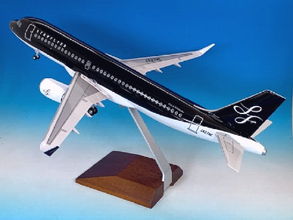 SFJ1003 STARFLYER A320S JA27MC 1:100 木製スタンド　メーカー完売