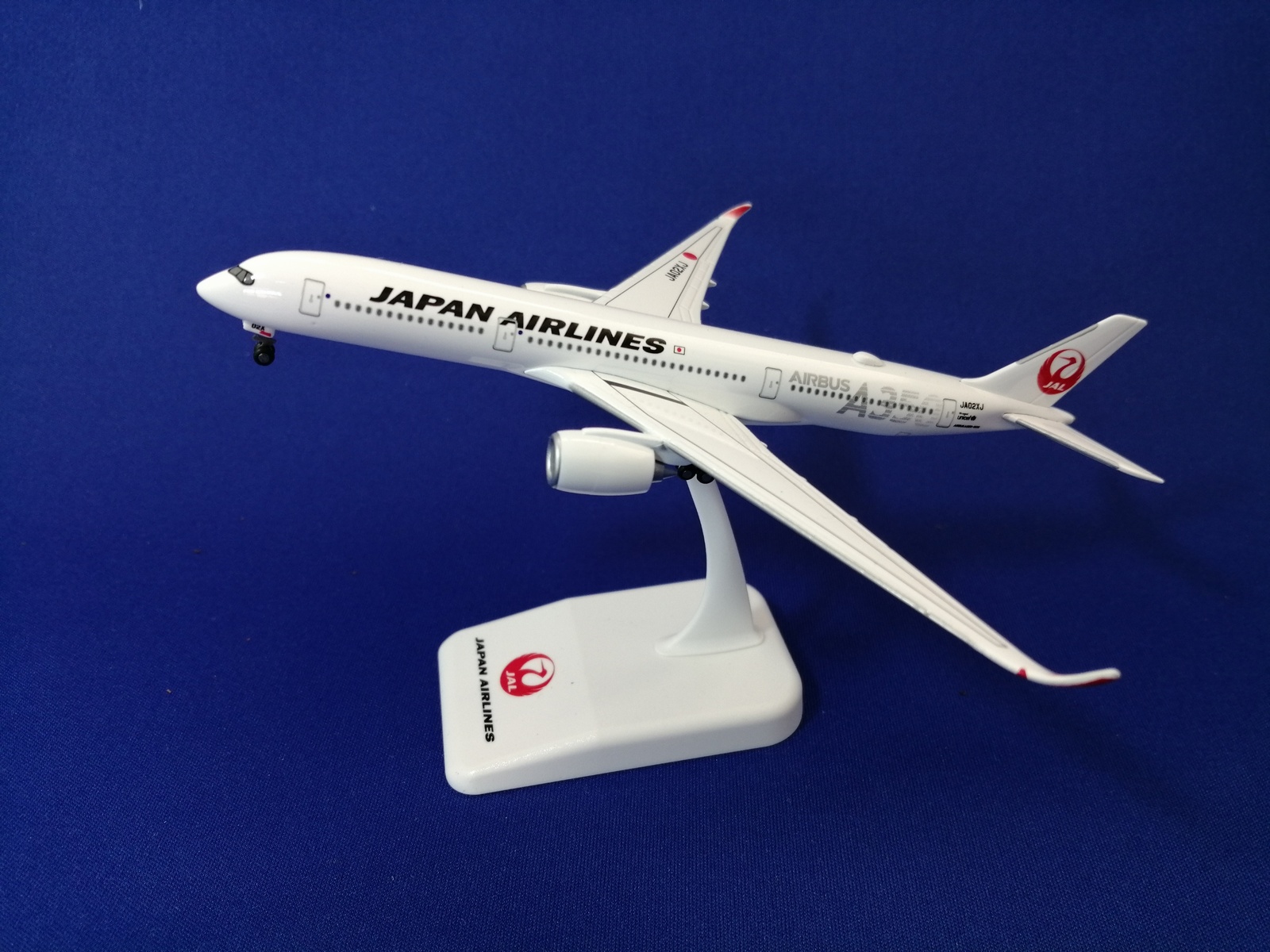 BJE3053 JALUX企画品 JAL A350-900 JA02XJ 1:500