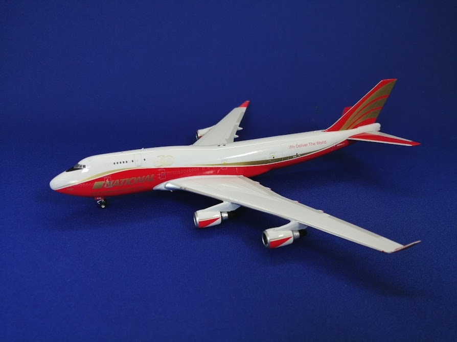 04454 Phoenix National Airlines / ナショナル航空 B747-400 N936CA 30YEARS 1:400  お取り寄せ