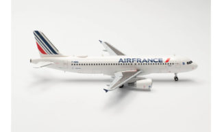 572217 Herpa Air France  / エールフランス 2021 livery Tarbes A320 F-HBNK 1:200 完売しました。