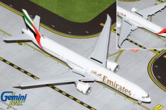 GJUAE2068F GEMINI JETS Emirates B777-300ER no Expo marking flaps down A6-END 1:400