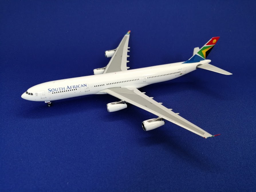 11769 Phoenix South African Airways A340-300 ZS-SXF 1:400 お取り寄せ