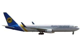11834 Phoenix Ukraine International Airlines / ウクライナ国際航空 B767-300ER/W UR-GED 1:400 お取り寄せ