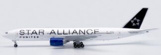 XX20285A JC WING United Airlines / ユナイテッド航空 Star Alliance B777-200ER Flaps Down N218UA Flaps Down スタンド付 1:200 予約