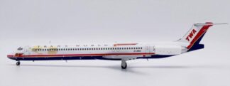 XX20435 JC WING TWA Trans World Airlines / トランス・ワールド航空 "Wings of Pride" MD-83 EI-BWD スタンド付 1:200 予約