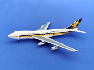 EW4742001 JCWING Singapore Airlines / シンガポール航空 B747-200 9V-SIA 1:400 メーカー完売