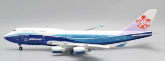 XX20094A JC WING China Airlines / 中華航空/チャイナエアライン Dreamliner B747-400 Flaps Down B-18210 開閉選択式 スタンド付 1:200 予約