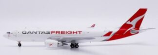XX40247 JC WING Qantas Freight / カンタス・フライト A330-200(P2F) VH-EBE 1:400 予約