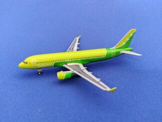 534345 Herpa CLUB MODELS S7 Airlines / S7航空 Siberia Reforestation A320 VQ-BPN プラスチック製スタンド付 1:500 メーカー完売