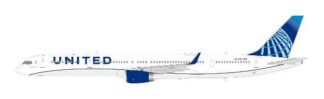 753US0825 IN Flight200 United Airlines / ユナイテッド航空 B757-300 N57855 スタンド付き 1:200 予約