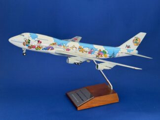 BJD3506 JALUX企画品 (EVER RISE) JAL / 日本航空 DREAM EXPRESS 30th DISNY ON TOUR B747-100 JA8142 組立品 スナップインモデル 1:200