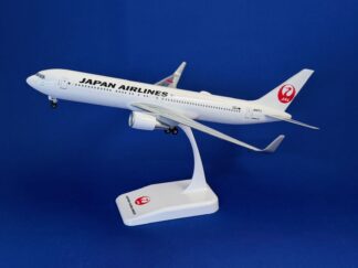 BJE3063 JALUX企画品 (EVER RISE) JAL / 日本航空 B767-300ER JA617J 組立品 スナップインモデル 1:200 お取り寄せ